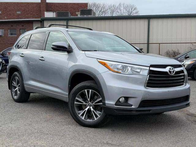 2016 Toyota Highlander XLE AWD photo