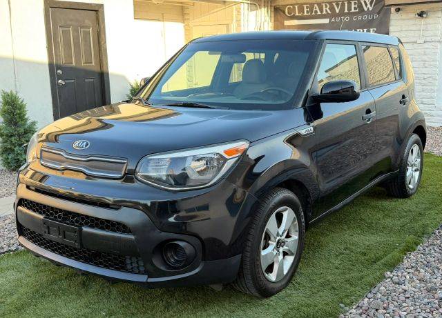 2017 Kia Soul Base FWD photo