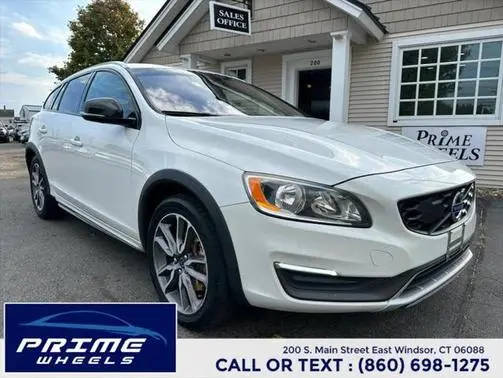 2016 Volvo V60 Cross Country T5 AWD photo