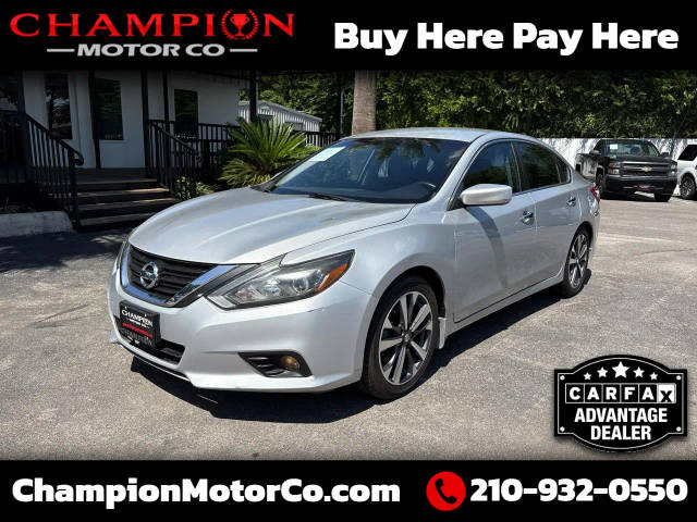 2017 Nissan Altima 2.5 SR FWD photo