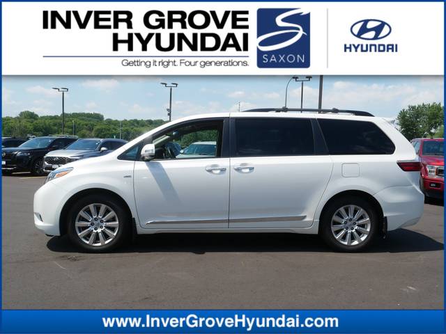 2017 Toyota Sienna Limited Premium AWD photo