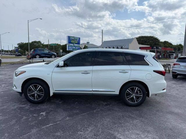 2017 Infiniti QX60  FWD photo