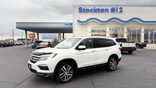 2017 Honda Pilot Touring AWD photo