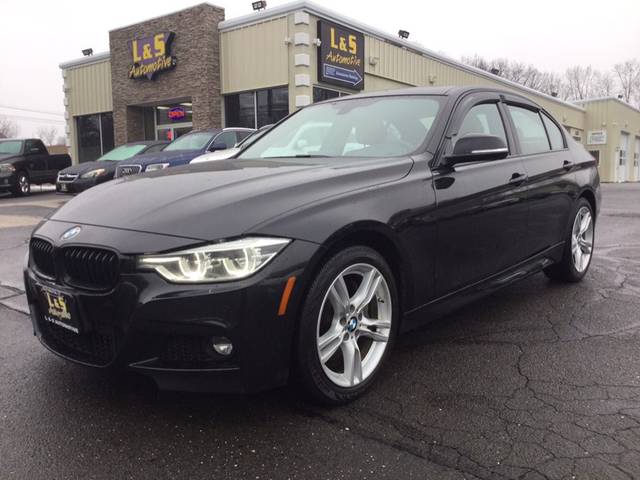 2017 BMW 3 Series 330i xDrive AWD photo