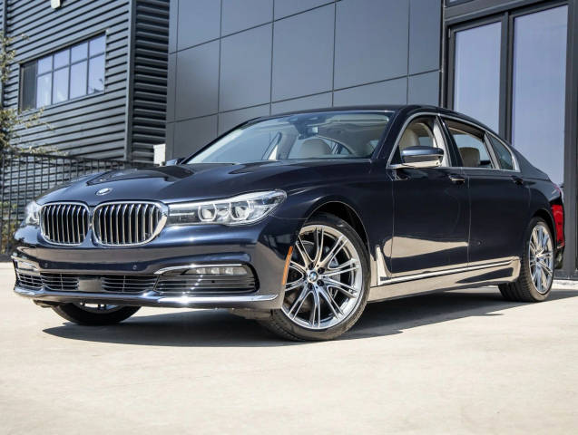 2017 BMW 7 Series 740i RWD photo