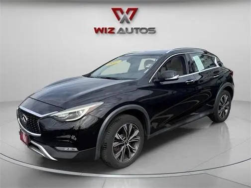 2017 Infiniti QX30 Premium AWD photo