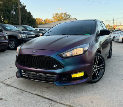 2017 Ford Focus ST FWD photo