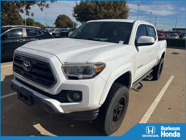 2017 Toyota Tacoma SR5 4WD photo
