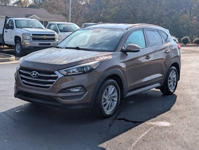 2017 Hyundai Tucson SE Plus FWD photo