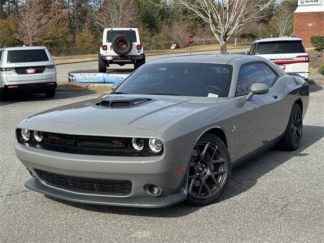 2017 Dodge Challenger 392 Hemi Scat Pack Shaker RWD photo