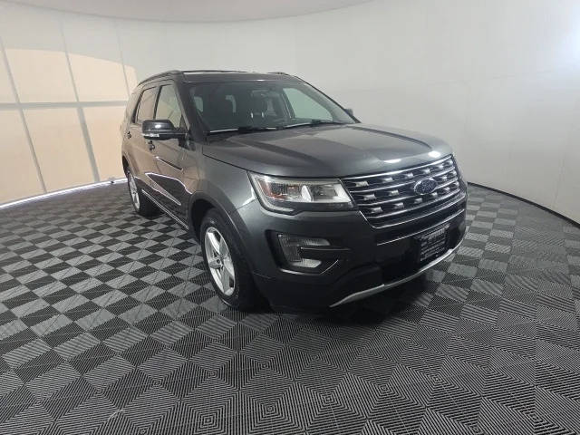 2017 Ford Explorer XLT 4WD photo