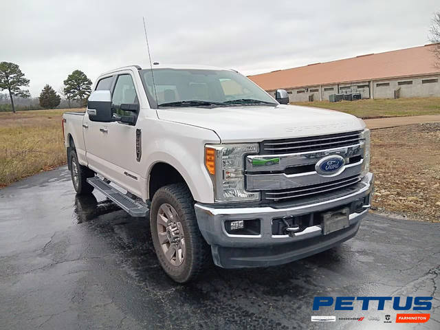 2017 Ford F-250 Super Duty Lariat 4WD photo