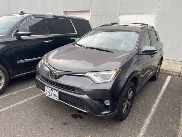 2017 Toyota RAV4 XLE FWD photo