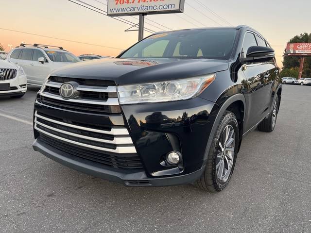 2017 Toyota Highlander XLE AWD photo