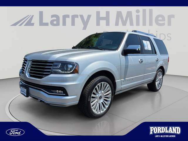 2017 Lincoln Navigator Select 4WD photo