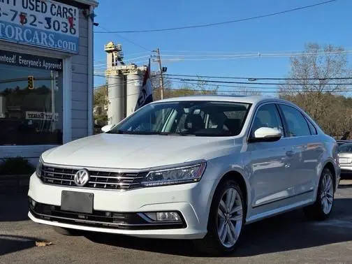 2017 Volkswagen Passat 1.8T SEL Premium FWD photo