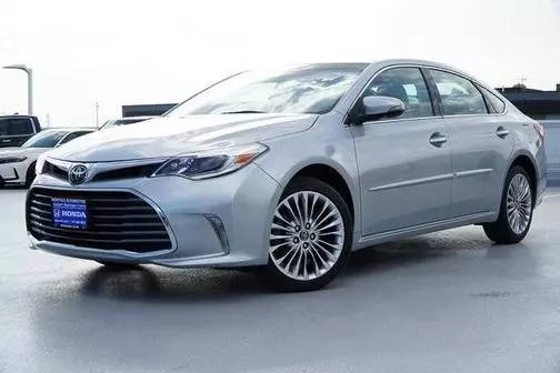 2017 Toyota Avalon Limited FWD photo