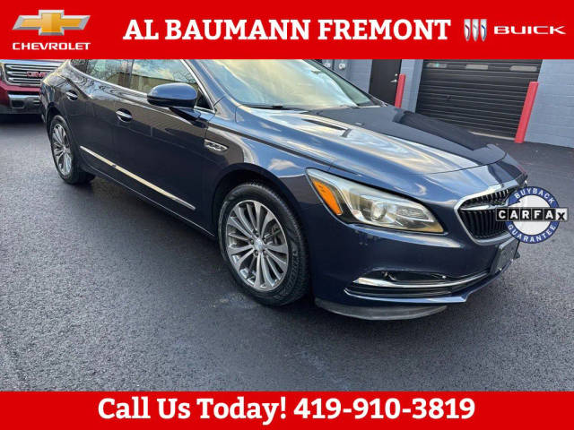 2017 Buick LaCrosse Essence FWD photo