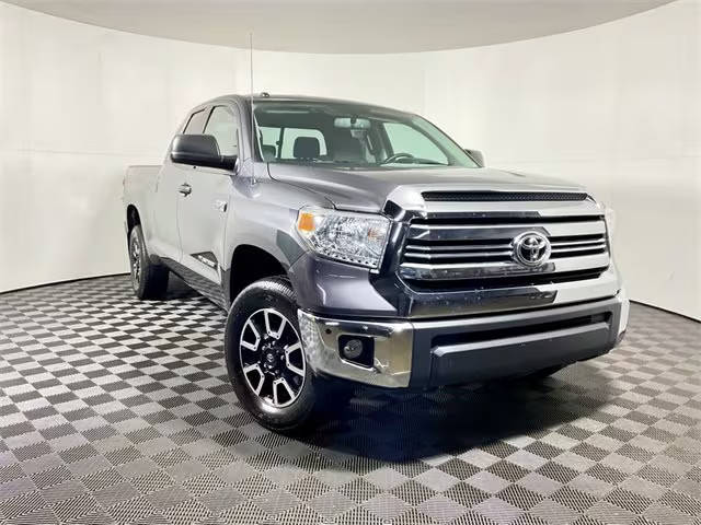 2017 Toyota Tundra SR5 4WD photo