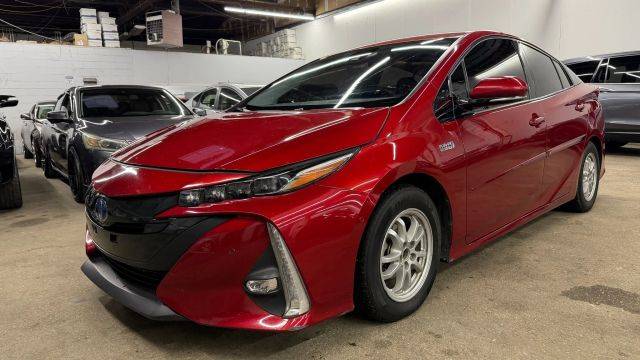 2017 Toyota Prius Prime Advanced FWD photo