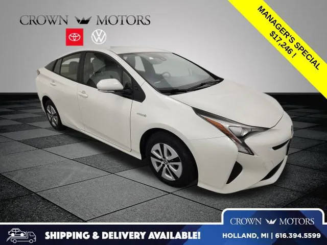 2017 Toyota Prius Four FWD photo