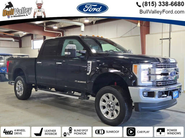 2017 Ford F-350 Super Duty Lariat 4WD photo