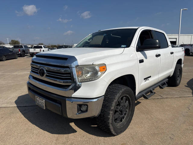 2017 Toyota Tundra SR5 4WD photo