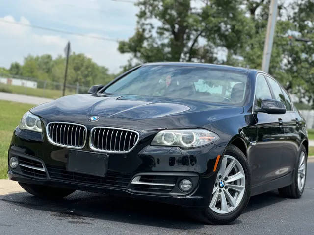 2015 BMW 5 Series 528i xDrive AWD photo