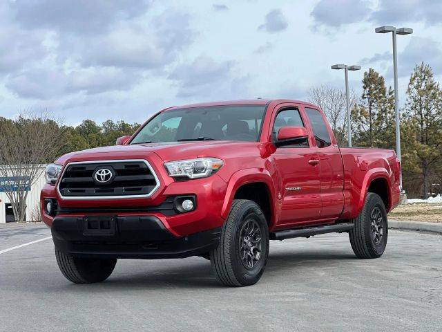 2017 Toyota Tacoma SR5 4WD photo