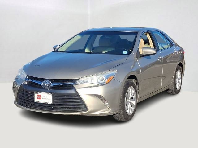 2016 Toyota Camry LE FWD photo