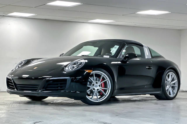 2017 Porsche 911 4S AWD photo