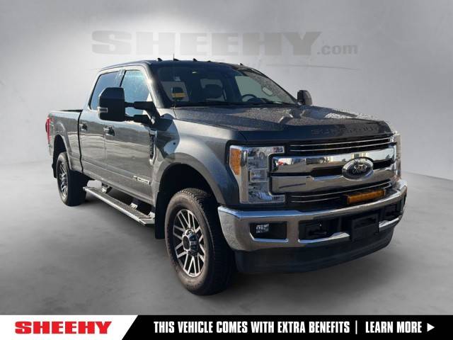 2017 Ford F-250 Super Duty Lariat 4WD photo