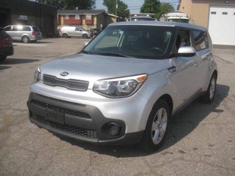 2017 Kia Soul Base FWD photo