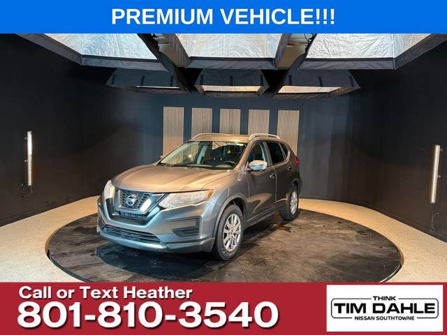 2017 Nissan Rogue SV AWD photo