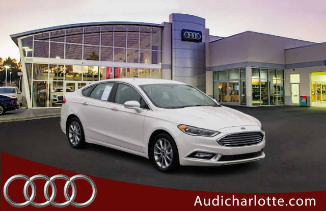 2017 Ford Fusion SE FWD photo