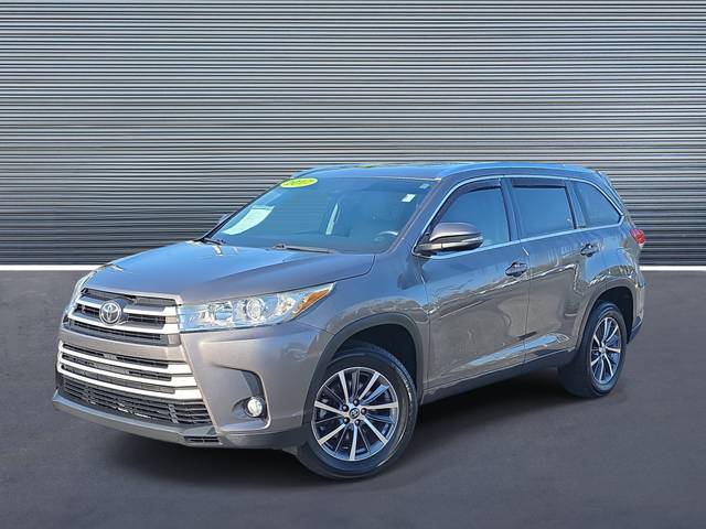 2017 Toyota Highlander XLE FWD photo