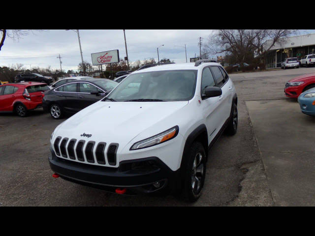 2017 Jeep Cherokee Trailhawk 4WD photo