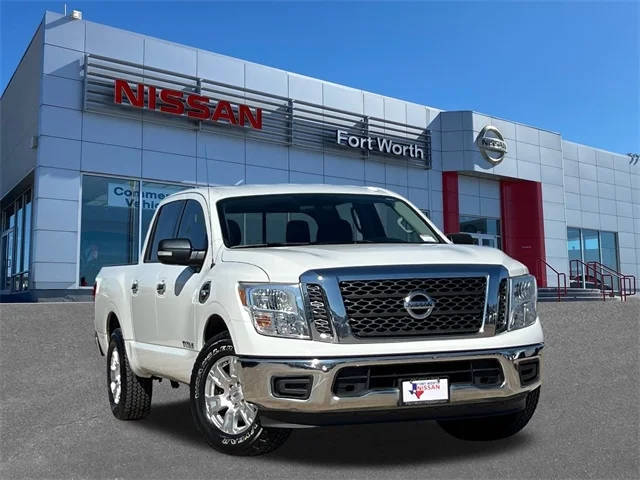 2017 Nissan Titan SV RWD photo