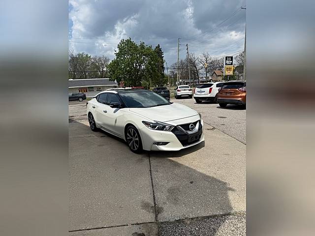 2017 Nissan Maxima Platinum FWD photo