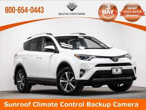 2017 Toyota RAV4 XLE FWD photo