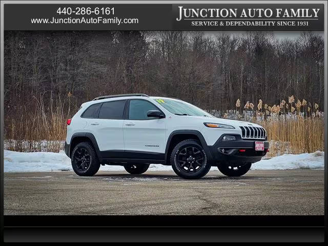 2017 Jeep Cherokee Trailhawk 4WD photo