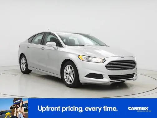 2016 Ford Fusion SE FWD photo