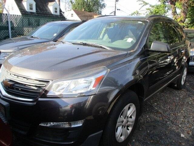 2017 Chevrolet Traverse LS FWD photo