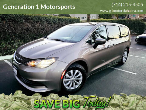 2017 Chrysler Pacifica Minivan Touring FWD photo