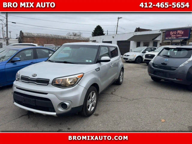 2017 Kia Soul Base FWD photo