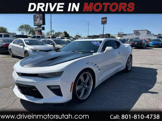 2017 Chevrolet Camaro 1LT RWD photo