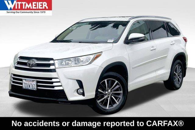 2017 Toyota Highlander XLE AWD photo