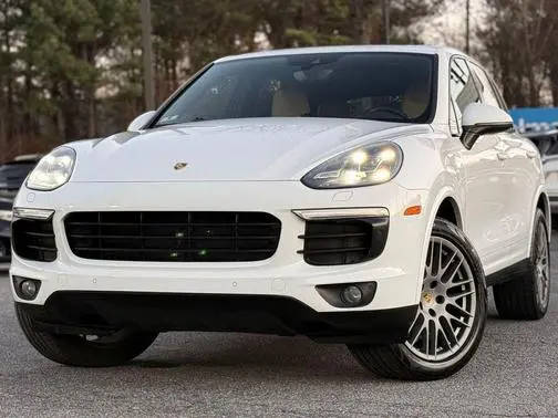 2017 Porsche Cayenne Platinum Edition AWD photo