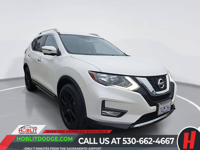 2017 Nissan Rogue SL FWD photo