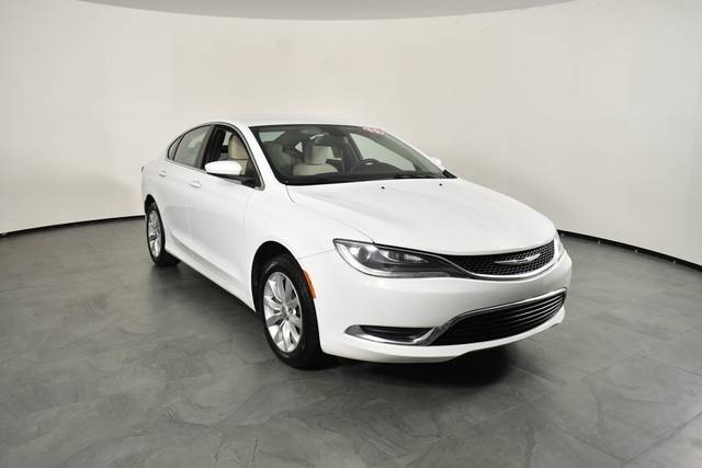 2015 Chrysler 200 Limited FWD photo